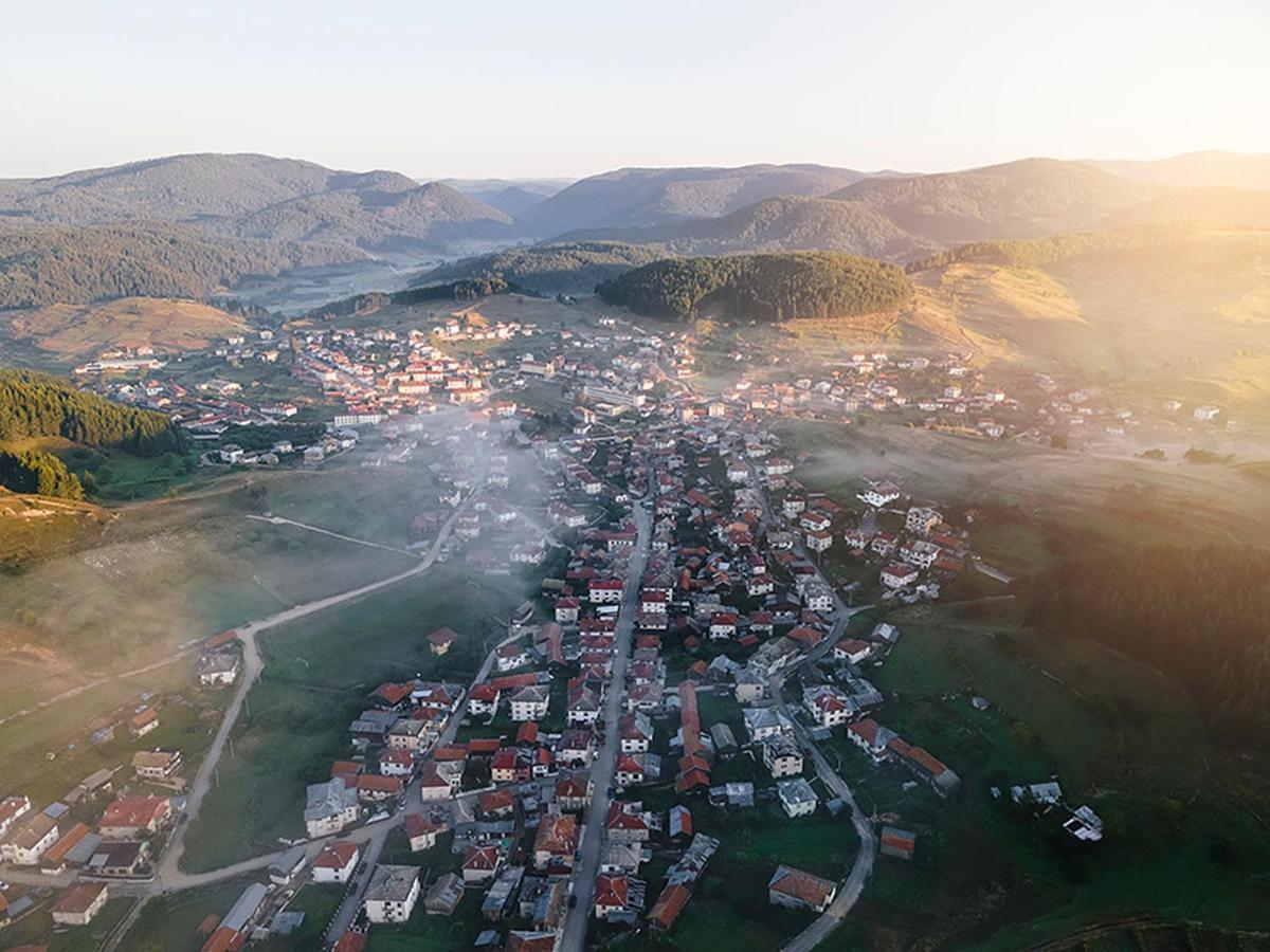 Къща За Гости "Люнгови" Zmeitsa Exterior foto